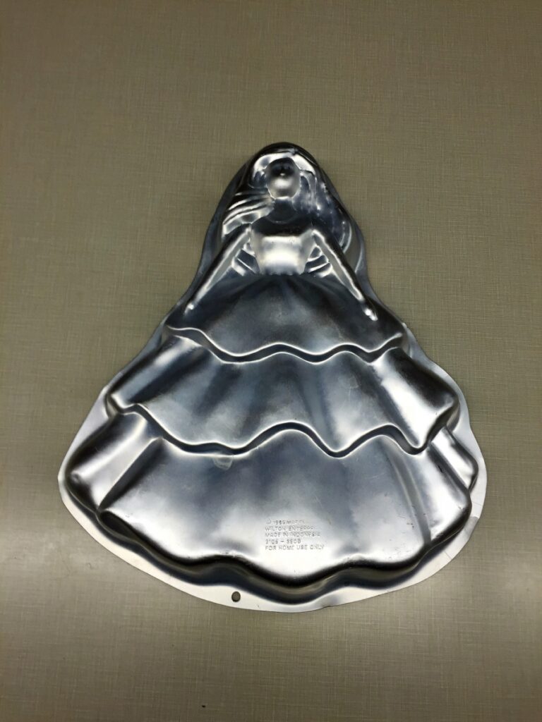 Barbie Beautiful Day cake pan