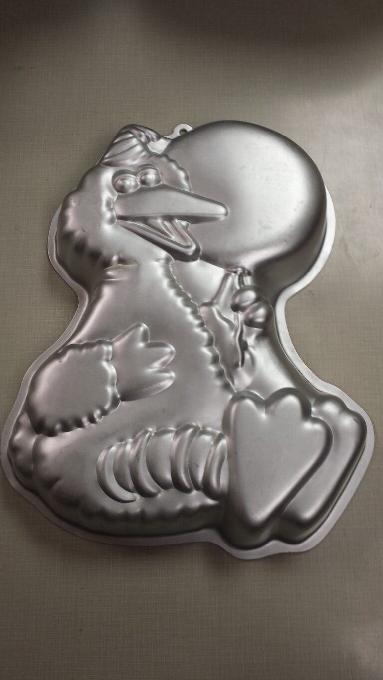 Big Bird cake pan