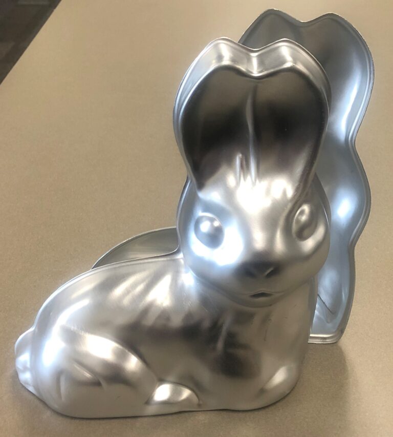 Bunny (3-D) cake pan