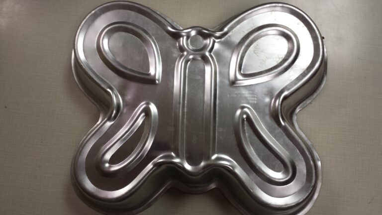 Butterfly cake pan