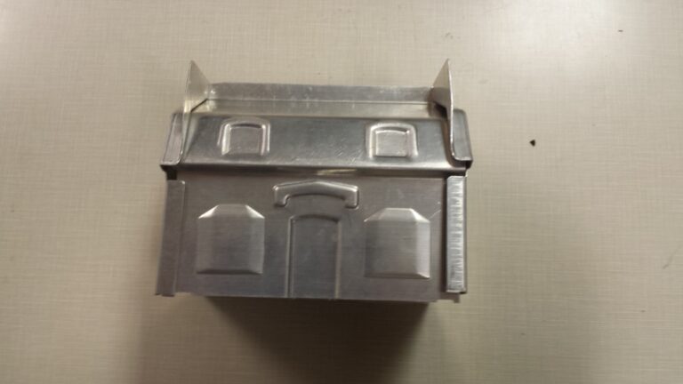 House (3-D) cake pan