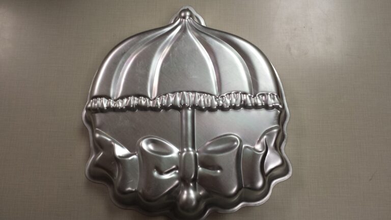Umbrella (shower) cake pan